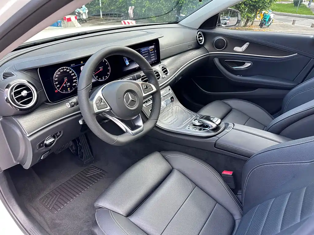 Mercedes-Benz E-Class 2018 — фото 9
