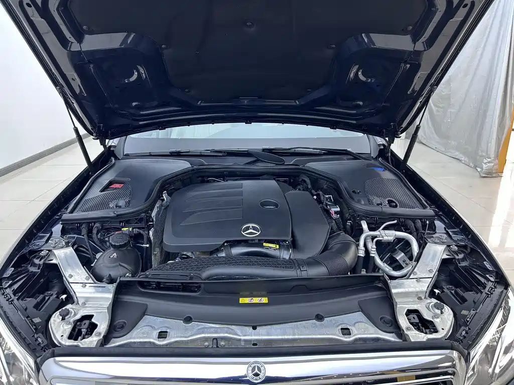 Mercedes-Benz E-Class 2019 — фото 9
