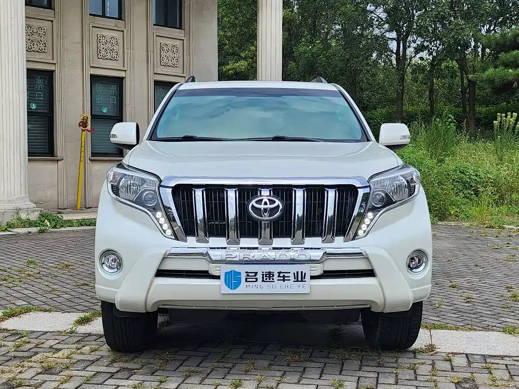 Toyota Prado 2017 — фото 2