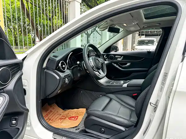 Mercedes-Benz C-Class 2020