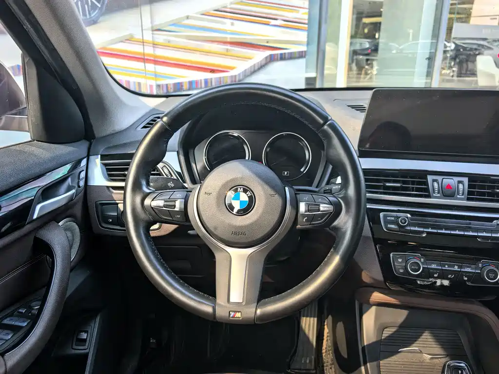 BMW X1 2021 — фото 5