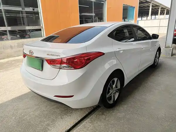 Hyundai Elantra Langdong 2014