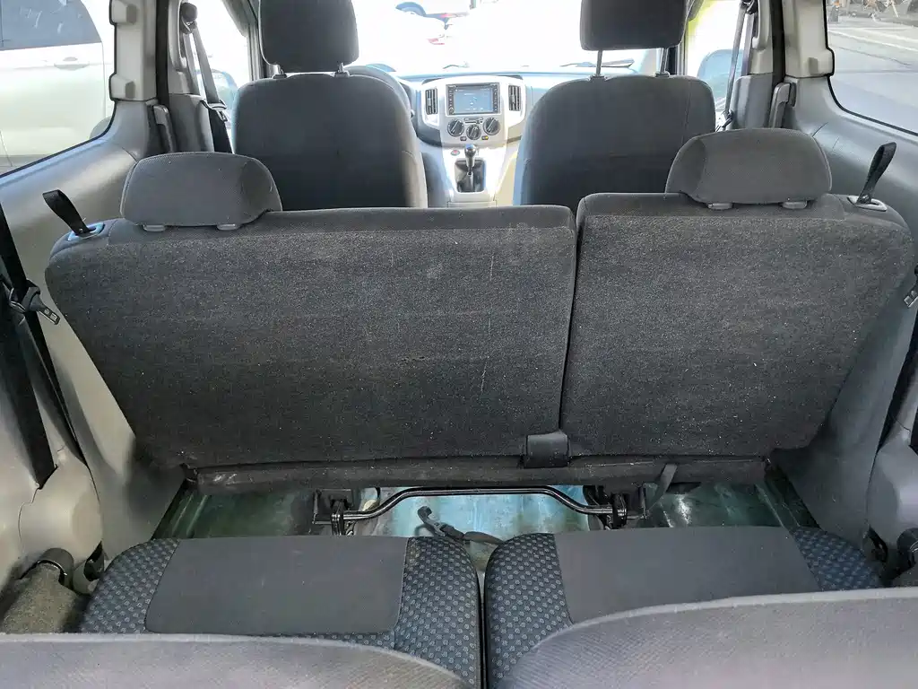 Nissan NV200 2013 — фото 10