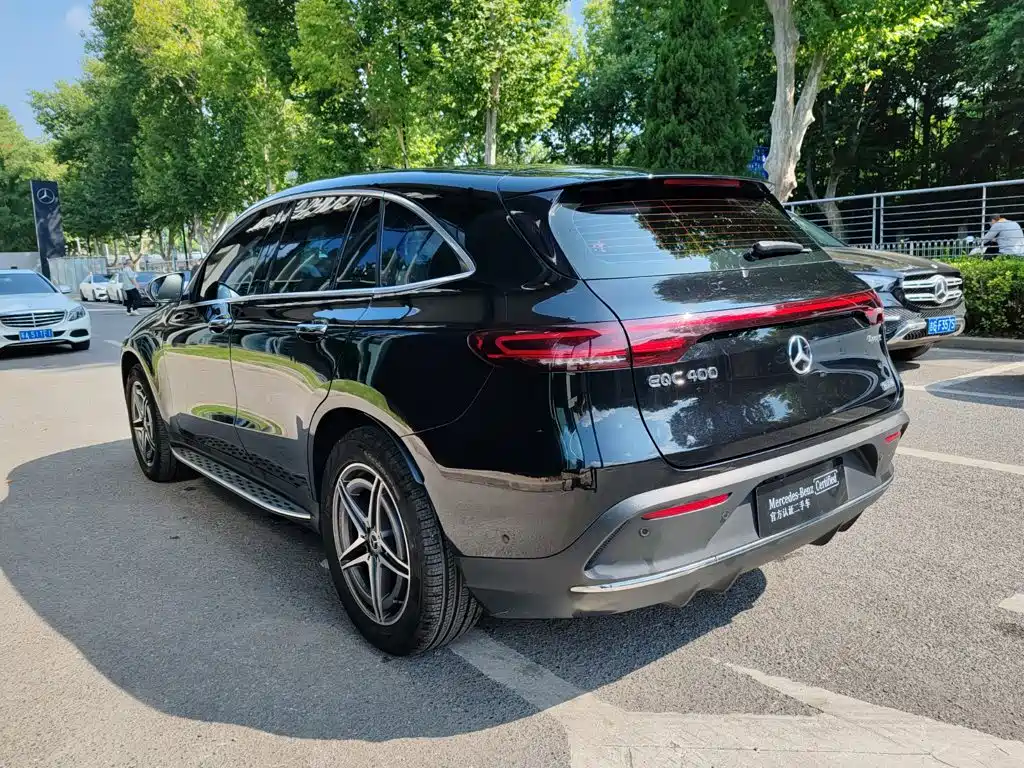Mercedes-Benz EQC 2022 — фото 3