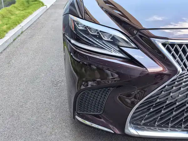 Lexus LS 2019