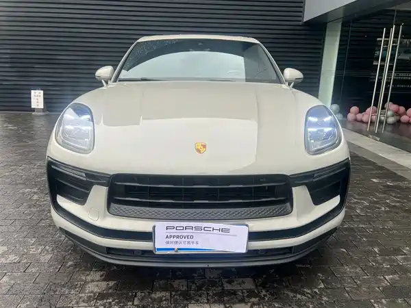Porsche Macan 2025