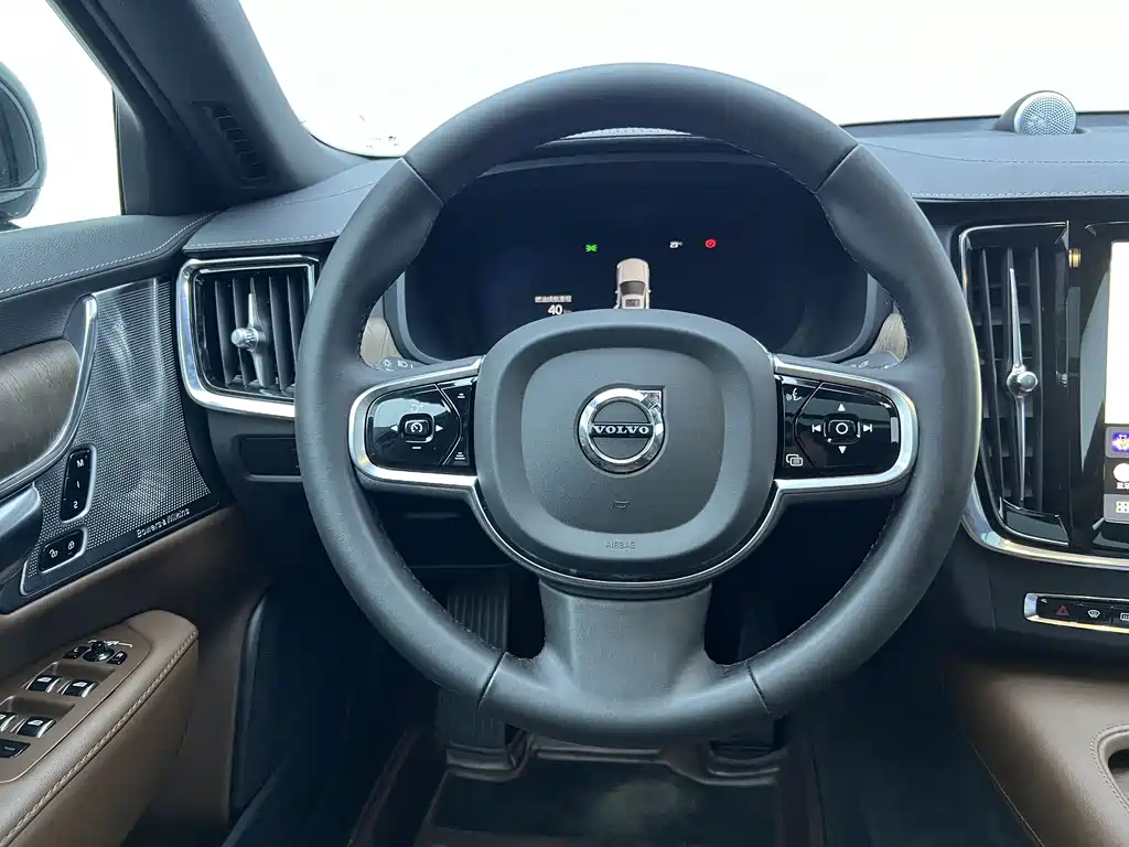 Volvo S90 2024 — фото 16