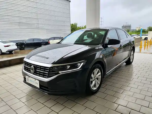 Volkswagen Passat 2024