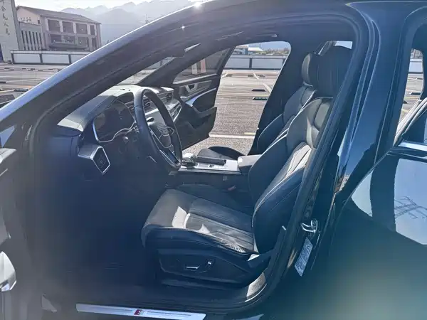 Audi A6L 2023