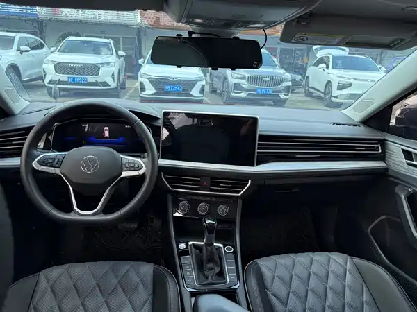 Volkswagen Sagitar 2023