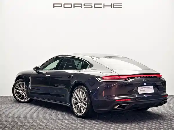 Porsche Panamera 2024