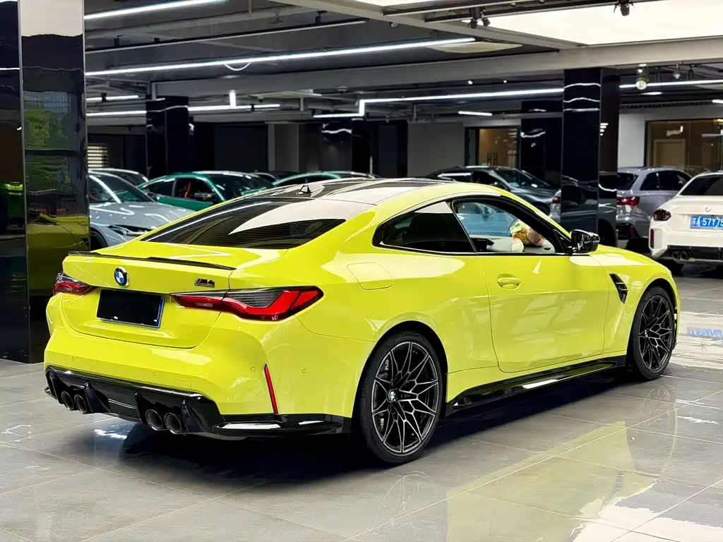 BMW M4 2023 — фото 10