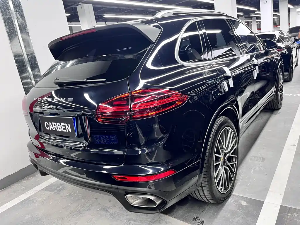 Porsche Cayenne 2016 — фото 17