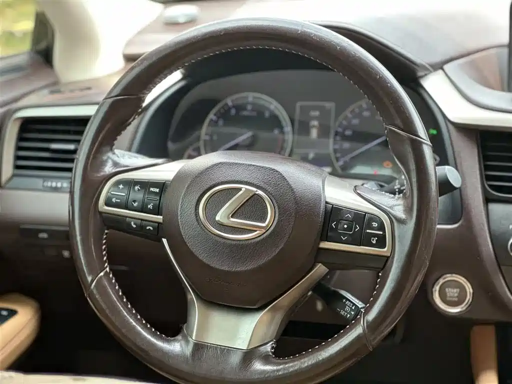Lexus RX 2017 — фото 16