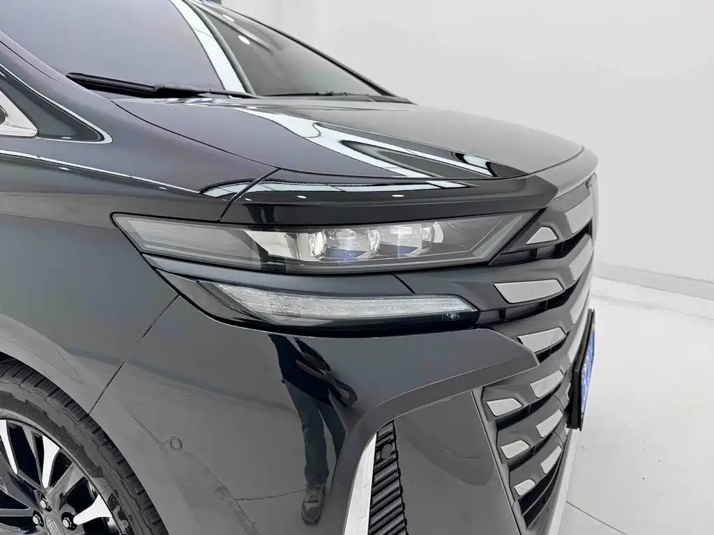 Toyota Vellfire 2025 — фото 13