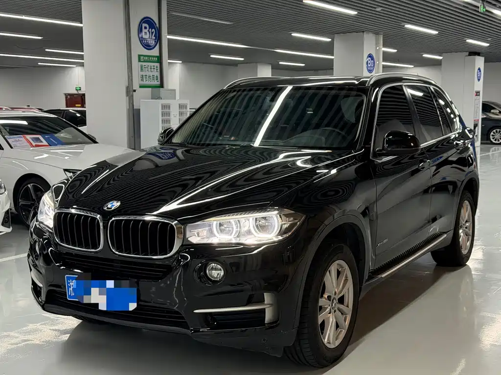 BMW X5 2018 — фото 1