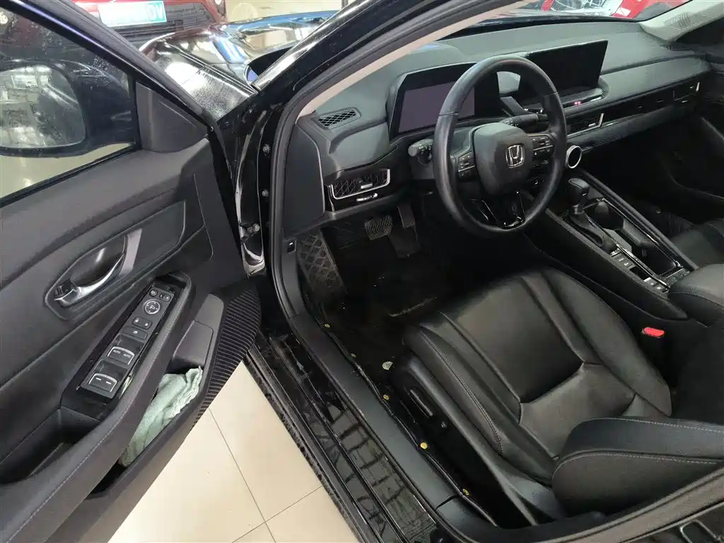 Honda Inspire 2023 — фото 16