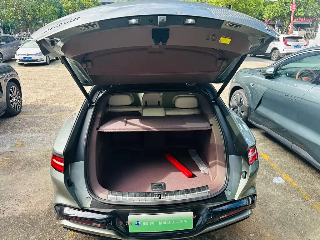 Denza Z9GT 2025
