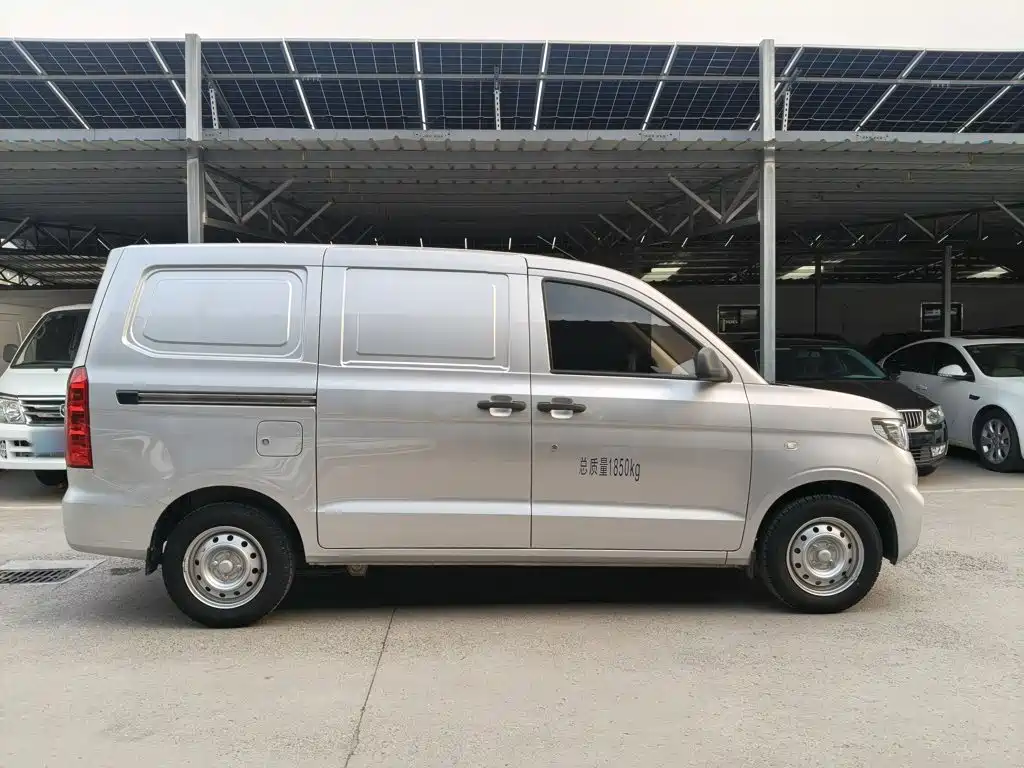 Wuling Hongguang V 2023 — фото 22