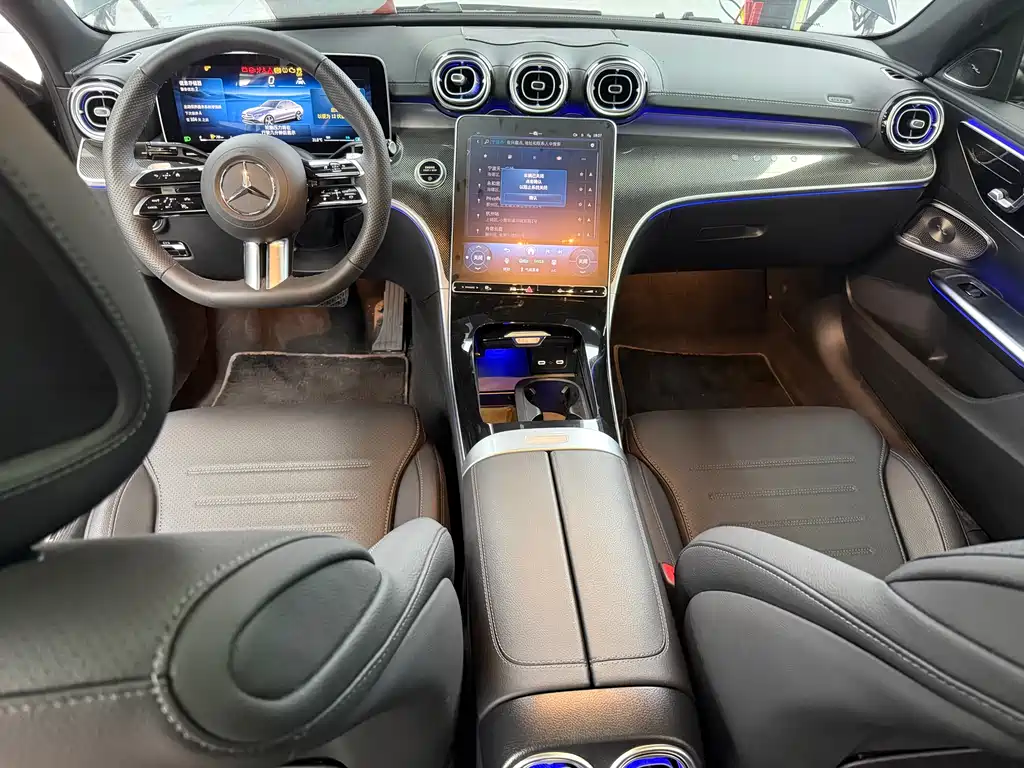 Mercedes-Benz C-Class 2025