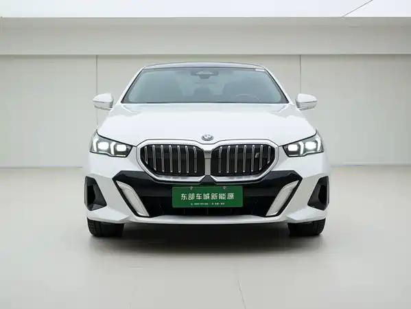 BMW i5 2024