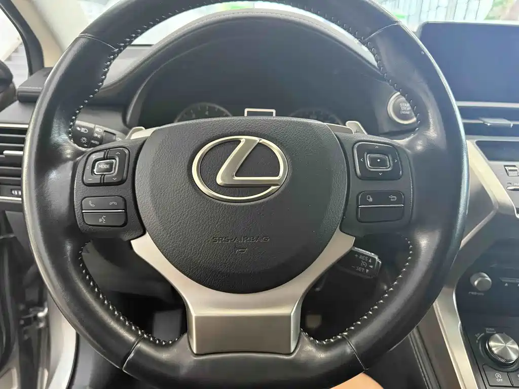 Lexus NX 2020 — фото 11