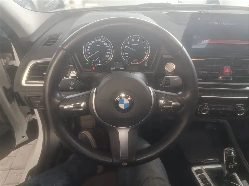 BMW 1 Series 2022 — фото 11