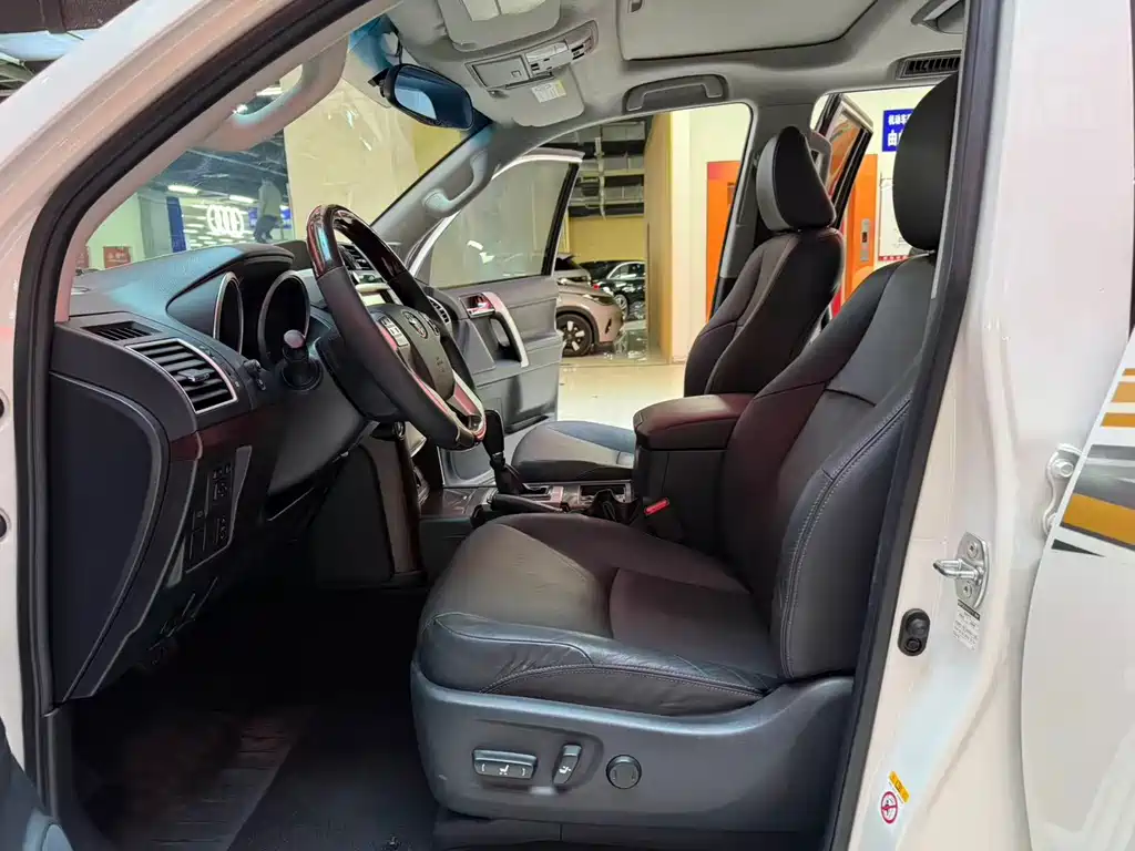 Toyota Prado 2017 — фото 13