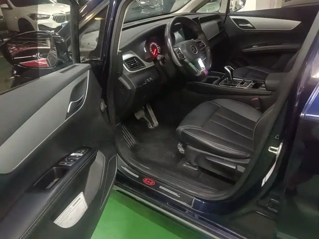 BYD MAX 2022 — фото 16