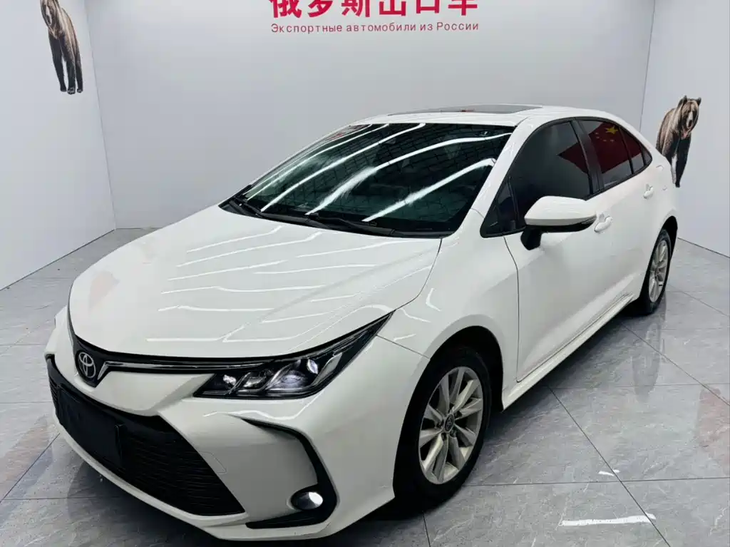 Toyota Corolla 2023 — фото 1
