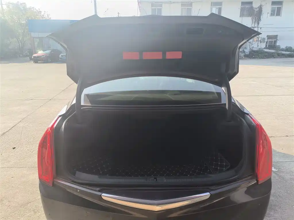 Cadillac ATS-L 2018 — фото 16