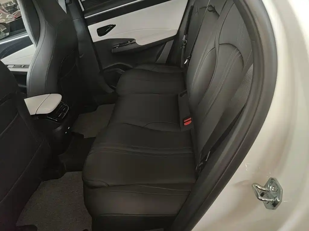 Geely Galaxy L7 2025 — фото 17