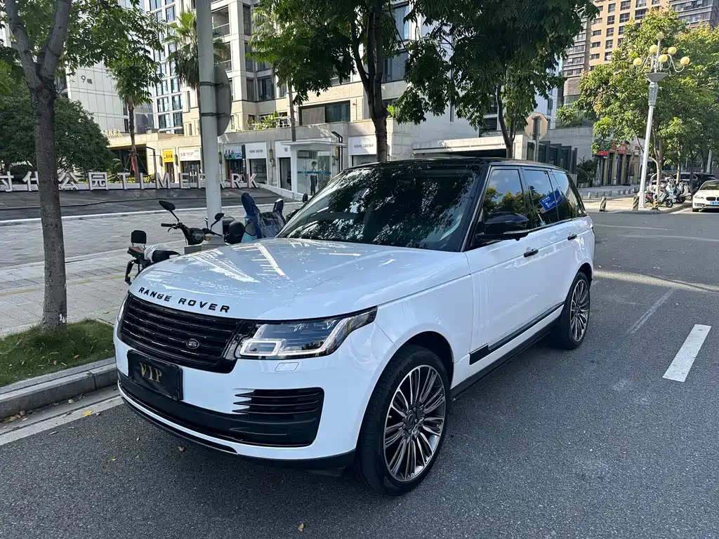 Land Rover Range Rover 2018 — фото 1