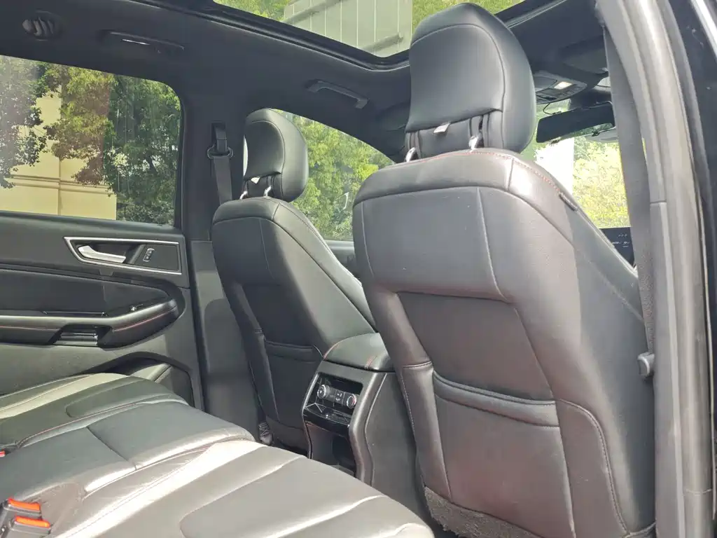 Ford Edge 2019 — фото 13