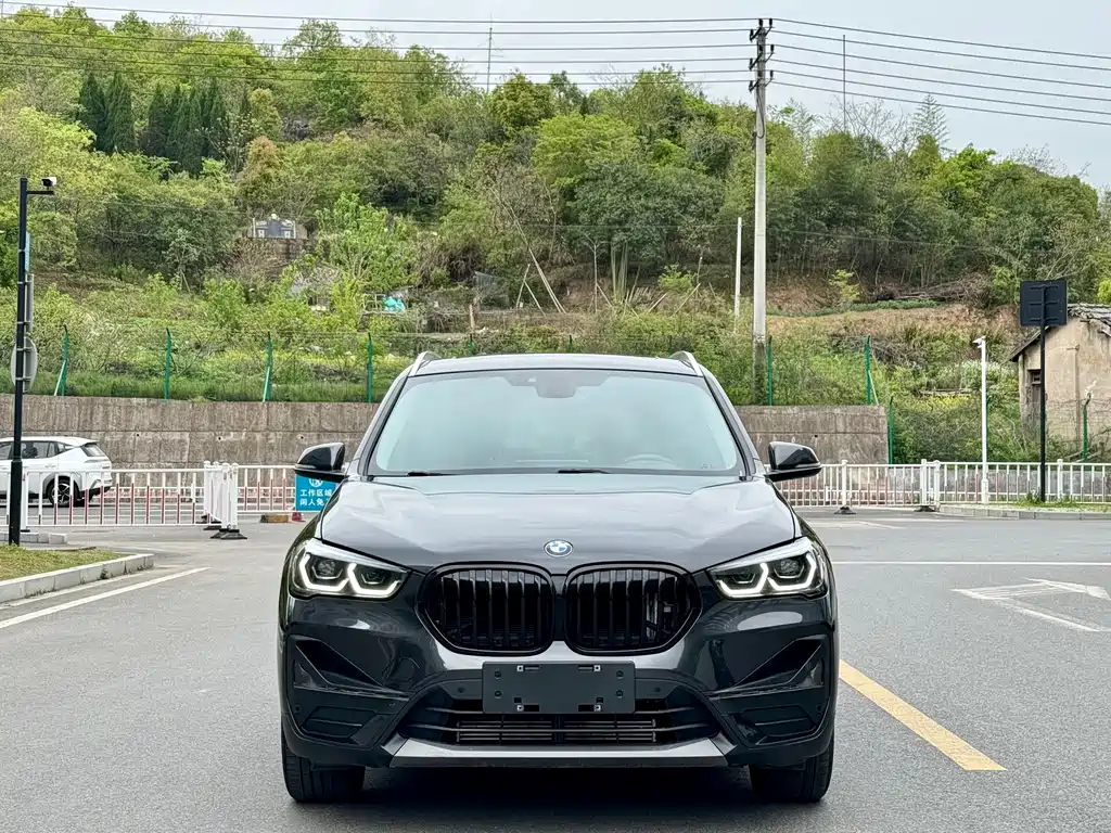 BMW X1 2022 — фото 2