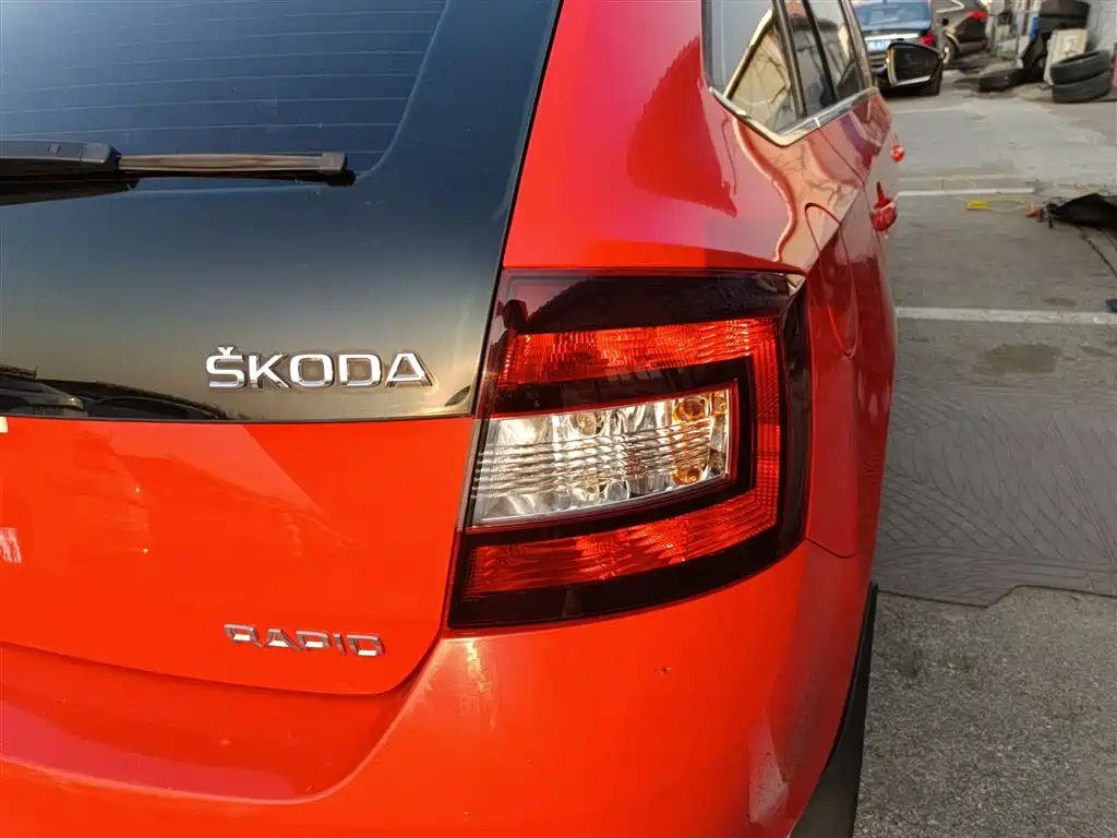 Skoda Rapid Spaceback 2016 — фото 24