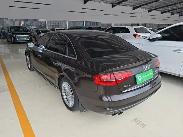 Audi A4L 2016