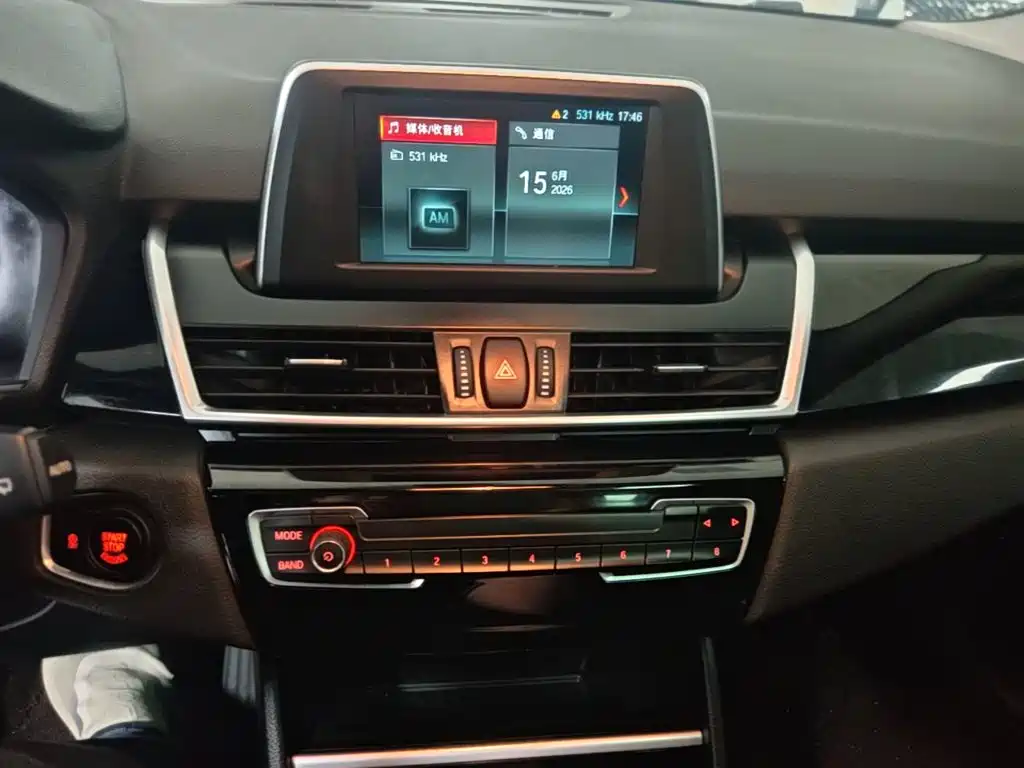 BMW 2 Series Active Tourer 2018 — фото 13