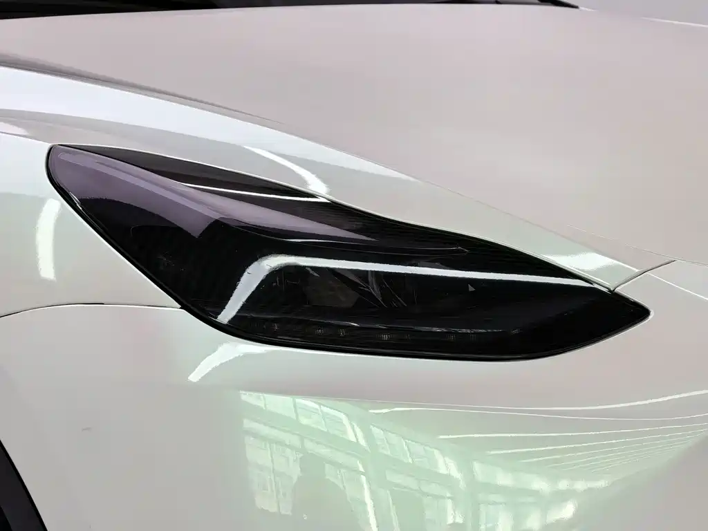 Tesla Model Y 2023 — фото 24
