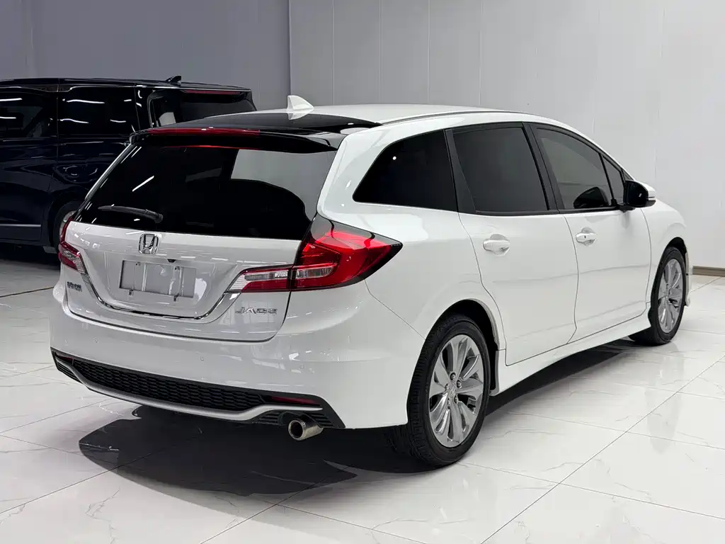 Honda Jade 2017