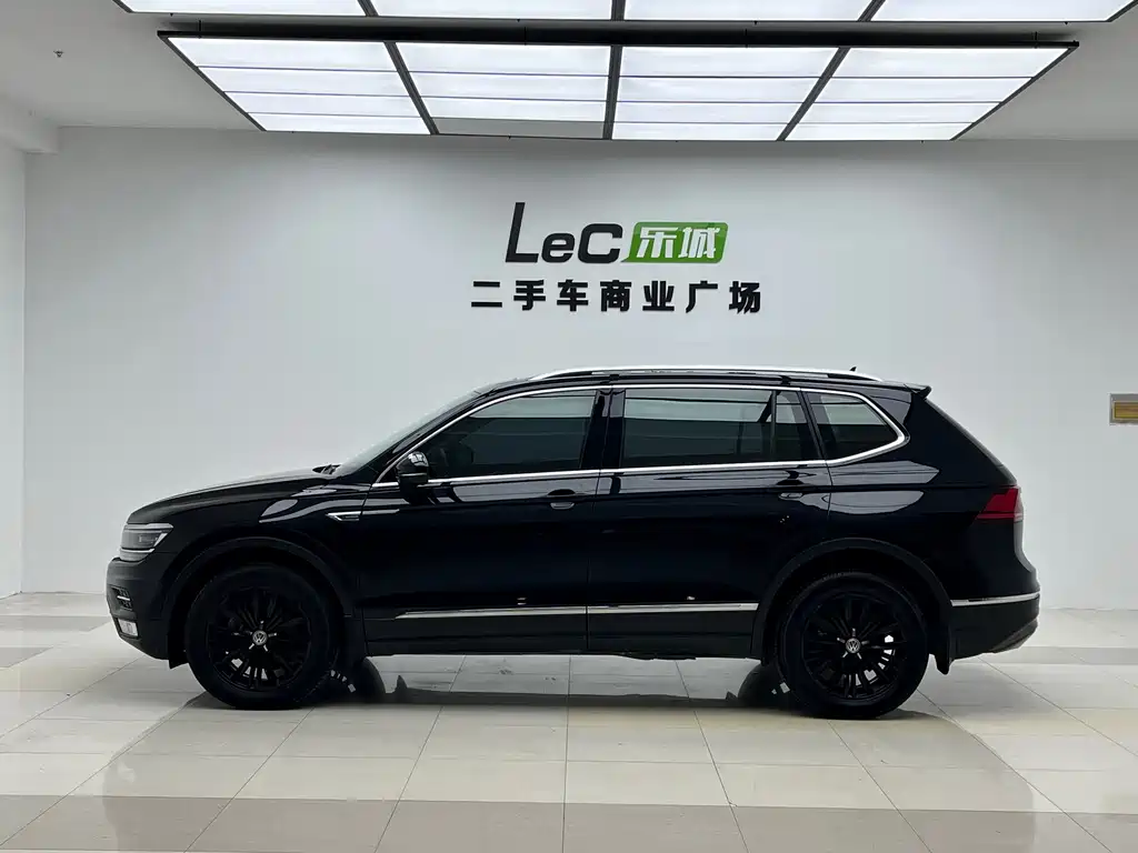 Volkswagen Tiguan L 2018 — фото 4