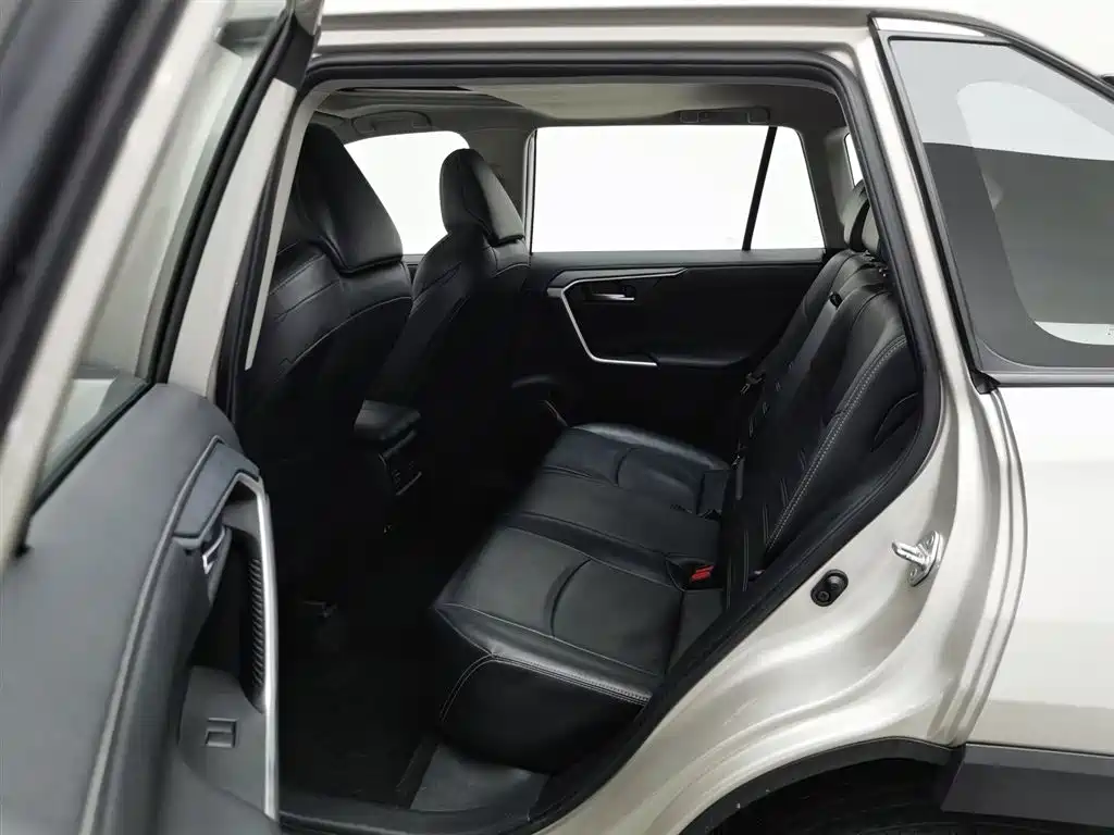 Toyota Wildlander 2021 — фото 15