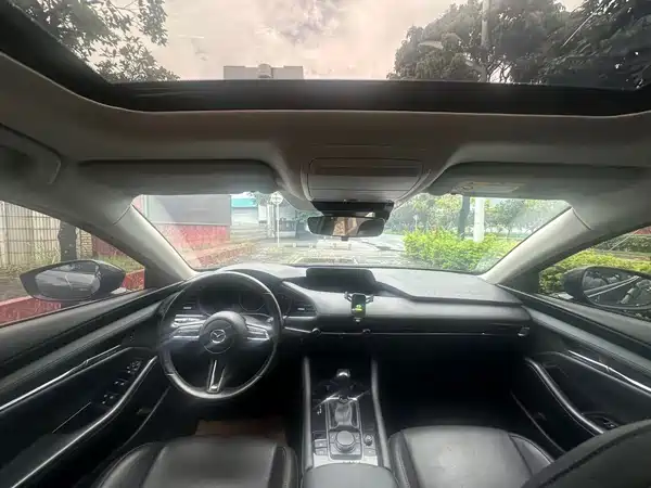 Mazda 3 Axela 2022