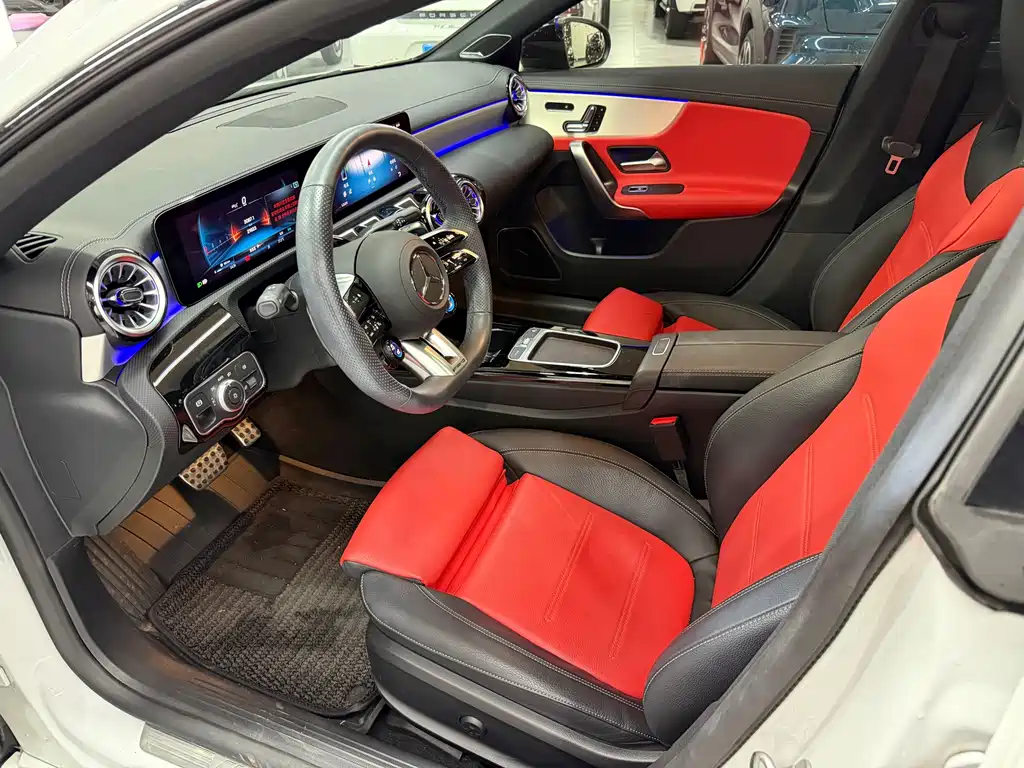 Mercedes-Benz CLA AMG 2024 — фото 7