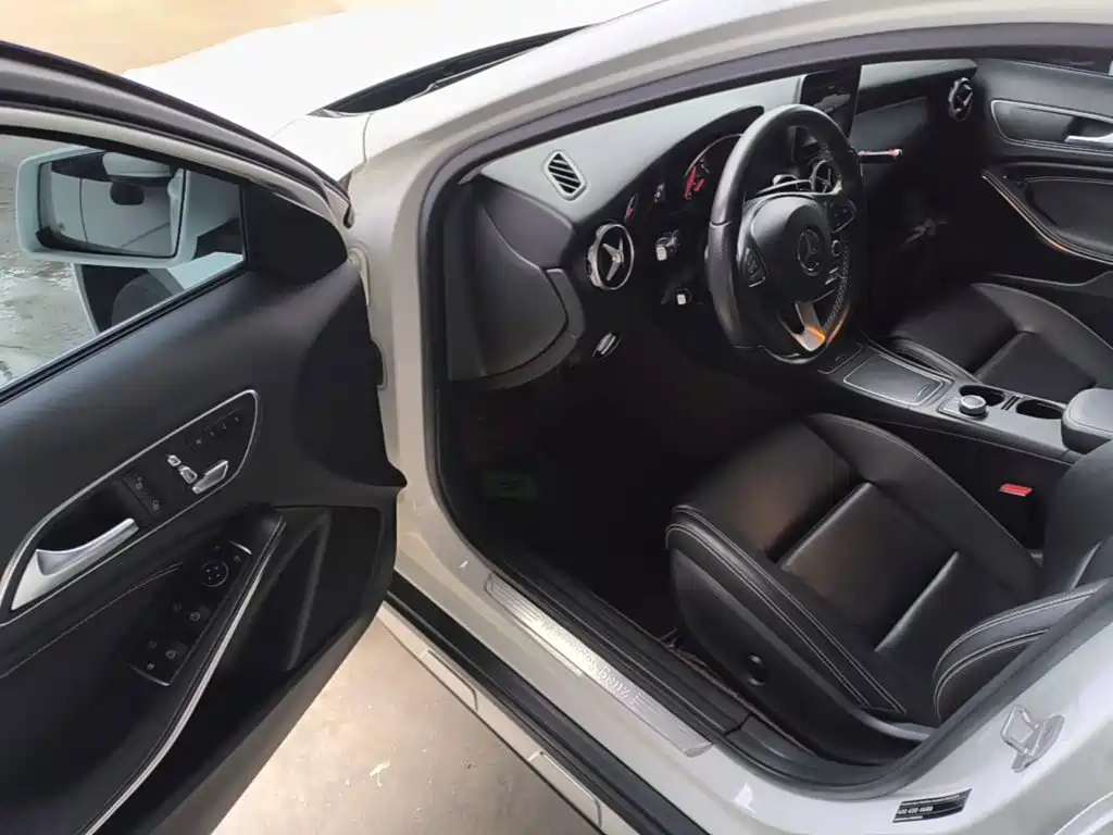Mercedes-Benz GLA 2017 — фото 16