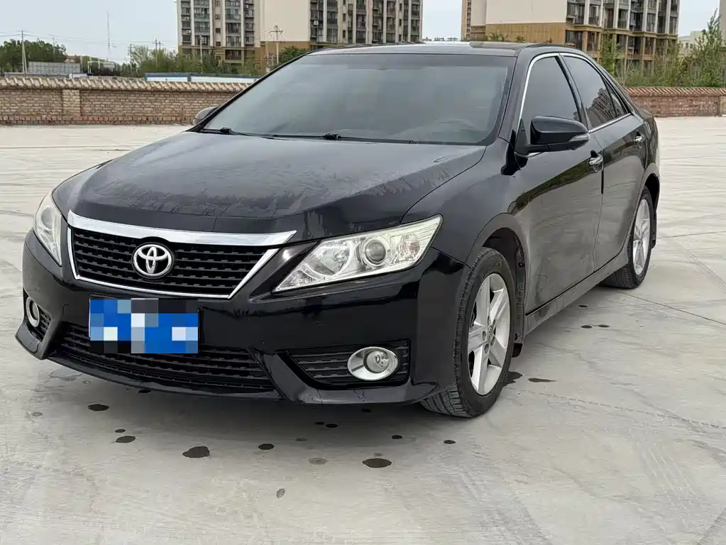 Toyota Camry 2015 — фото 3