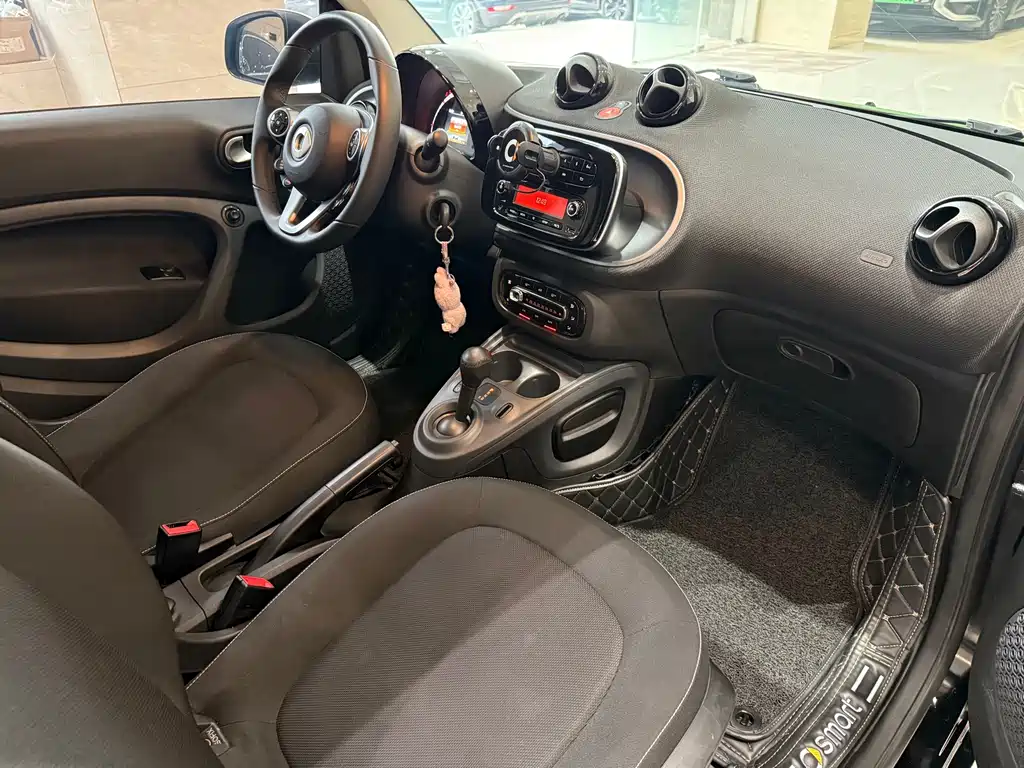smart fortwo 2018 — фото 12