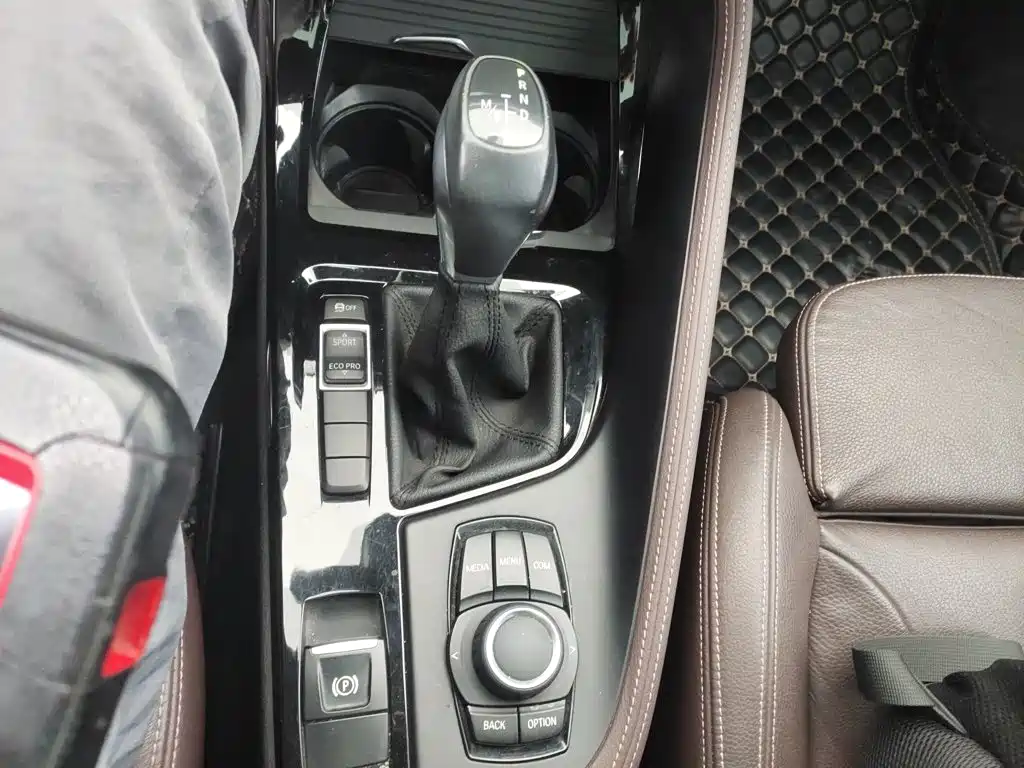 BMW X1 2018 — фото 10