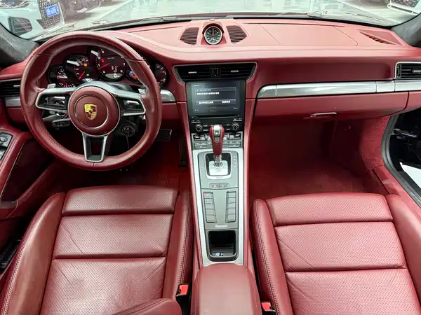 Porsche 911 2018