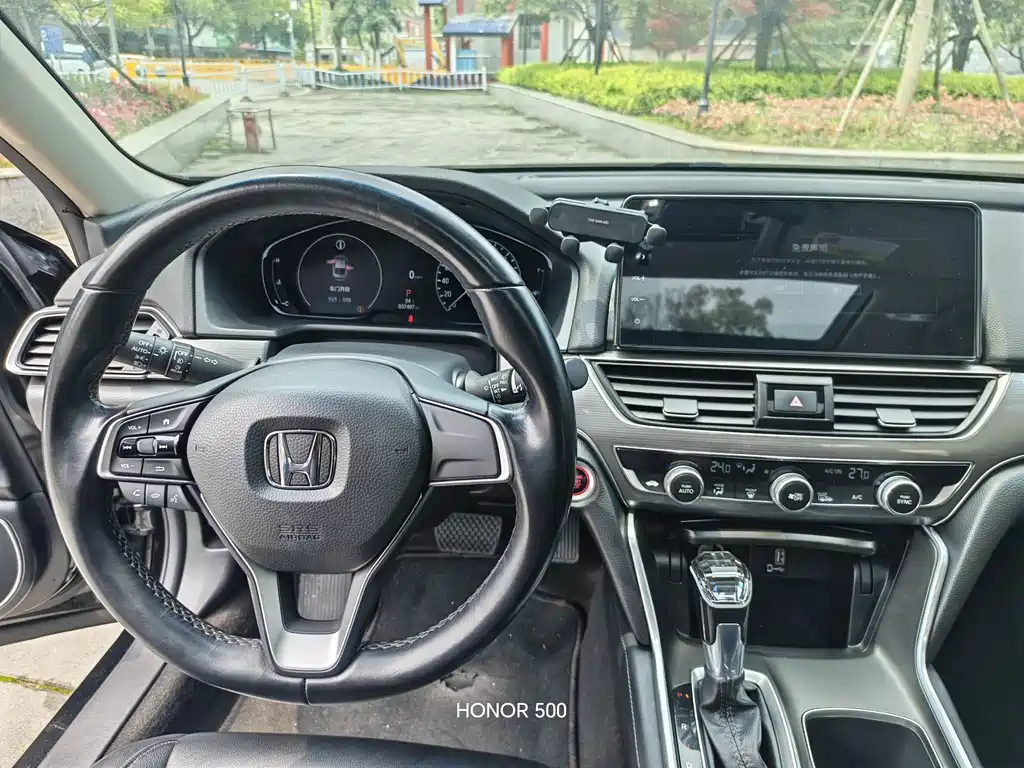 Honda Accord 2022 — фото 15